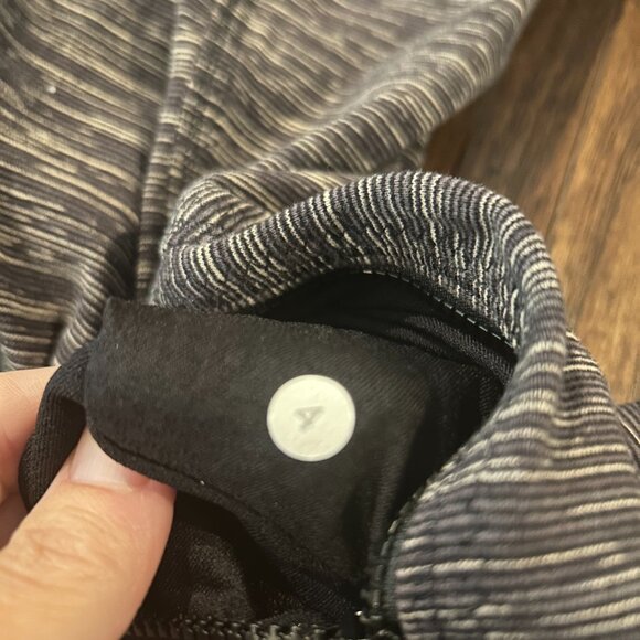 VGUC Lululemon Forme Jacket Cuffins Jacket Size 4 - Picture 6 of 8